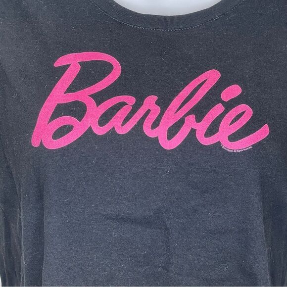 Mattel Barbie Cropped Crew Neck T-shirt Black With Barbie in Pink Writing Small - Picture 3 of 9